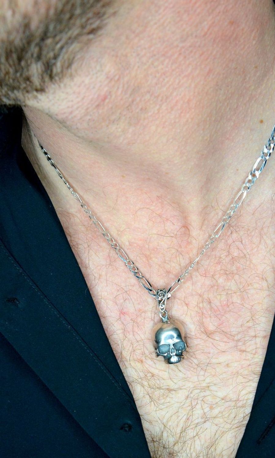 Srebrny łańcuszek 925 figaro 4,5 mm rodowany DIA-LAN-565165R-120-925 4,5mm. Srebrny łańcuszek najwyższej próby srebra 925. Łańcuszek srebrny o splocie figaro idealny na prezent. Łańcuszek srebrny o wadze 11,40 gram i szerokości 4,5.jpg